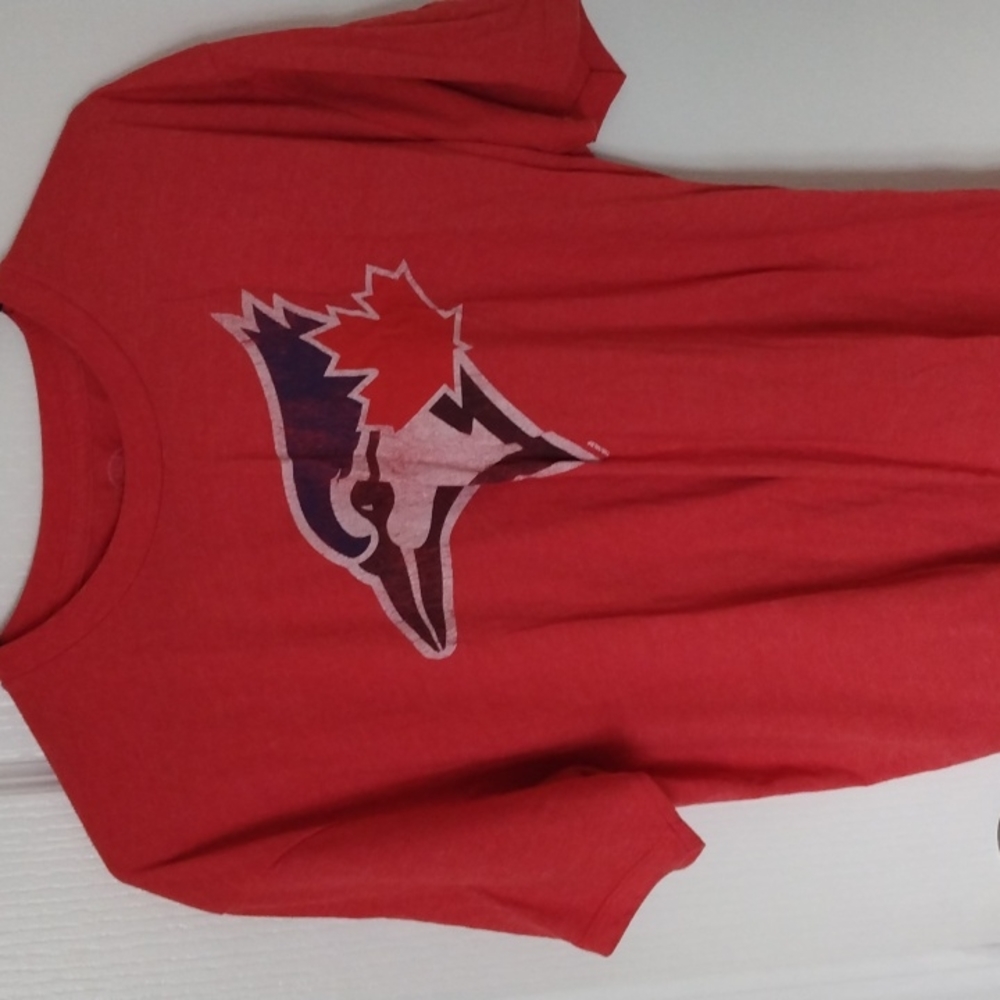 Large red Blue Jays tee